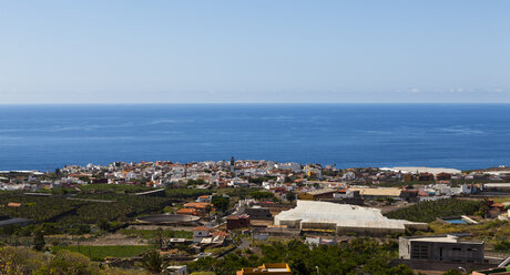 Spanien, Blick auf die Küstenstadt Garachico - AMF000493