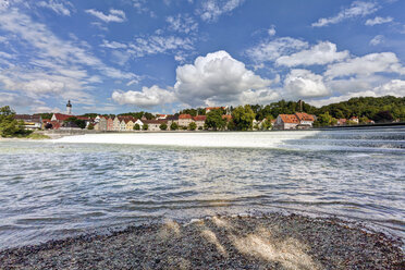 Deutschland, Bayern, Blick auf Landsberg am Lech - AM000531