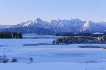 Germany, Bavaria, View of Forggensee Lake at sunrise - SIEF003978