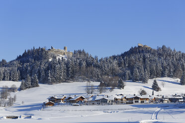 Germany, Bavaria, View of Hohenfreyberg and Eisenberg castle - SIEF003970