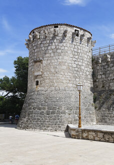 Croatia, Krk, View of tower of old city wall - GFF000043