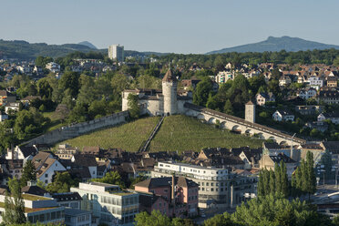 Schweiz, Schaffhausen, Festung Munot und historische Stadt - ELF000200