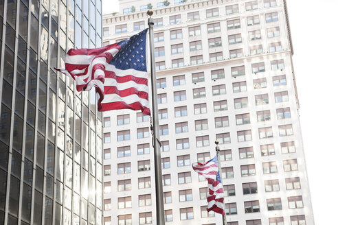 USA, New York, Ansicht der amerikanischen Flagge - SKF001429