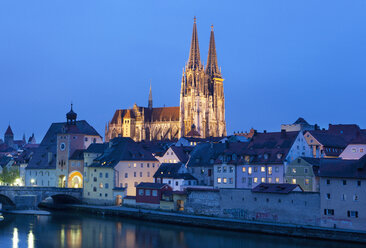 Germany, Bavaria, Regensburg, townscape - WWF002908