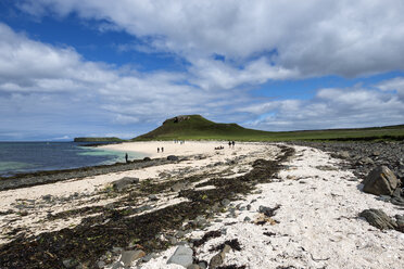 United Kingdom, Scotland, View of Coral beach near Dunvegan - EL000258