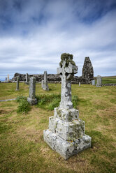 United Kingdom, Scotland, View of old Stonecross with chapel ruin in background - ELF000250