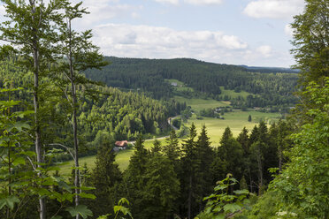 Deutschland, Baden Württemberg, Blick auf den Schwarzwald - MABF000132