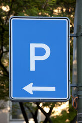 Parkplatz-Schild - SKF001471