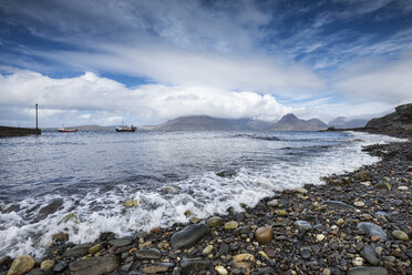 Vereinigtes Königreich, Schottland, Isle of Skye, Blick auf die Elgol Bay - ELF000274