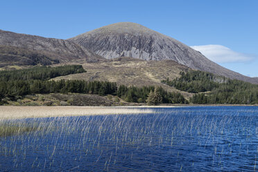 Vereinigtes Königreich, Schottland, Isle of Skye, Blick auf den Hügel Beinn na Caillich - ELF000289