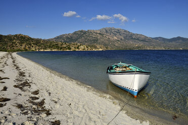 Turkey, Fishing boat on North Shore of Bafa Lake Nature Park - ES000439