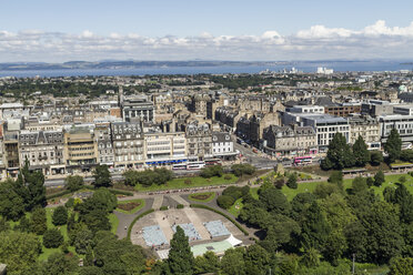 Großbritannien, Schottland, Blick von Edinburgh Castle auf Edinburgh City - SBD000164