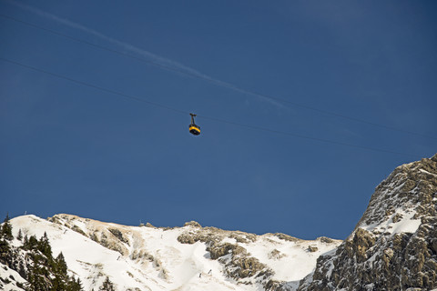 Deutschland, Bayern, Allgäuer Alpen, Oberstdorf, Seilbahn auf dem Weg zum Nebelhorn, lizenzfreies Stockfoto