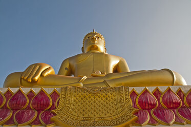 Thailand, Nong Khai, Statue von Gautama Buddha - WGF000002