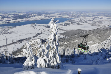 Deutschland, Bayern, Teleferic am Forggensee - SIEF004139