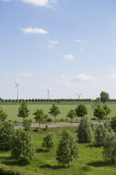 Deutschland, Hannover, Ansicht einer Windmühle - KFF000151