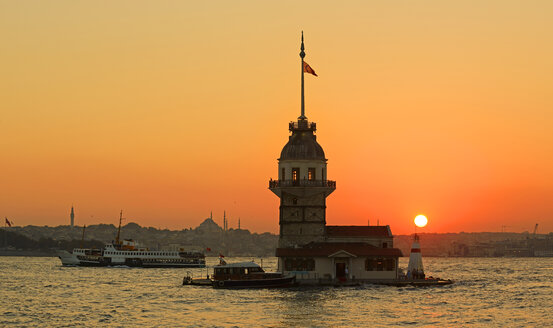 Türkei, Istanbul, Blick auf den Maidens Tower - LH000216