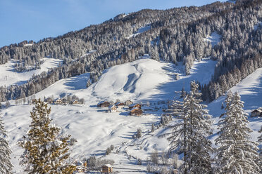 Italien, Dolomiten, Blick auf Alta Badia in La Villa - MABF000142
