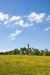 Deutschland, Bayern, Ansicht des Klosters Andechs - UMF000625