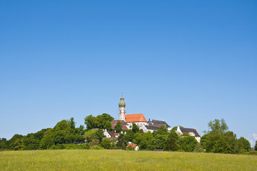 Deutschland, Bayern, Ansicht des Klosters Andechs - UMF000627