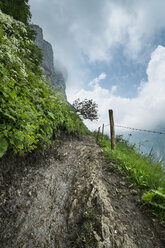 Schweiz, Blick auf Schrennenweg Wanderweg zur Meglisalp - EL000331