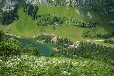 Switzerland, View of Seealpsee Lake - EL000329