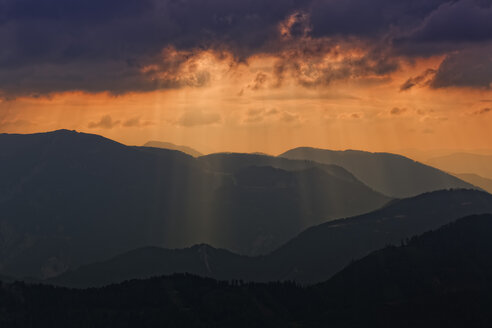 Österreich, Steiermark, Blick auf das Hochschwabgebirge - GFF000178