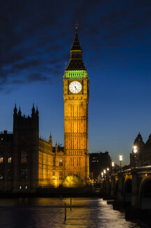 Vereinigtes Königreich, London, Blick auf das House of Parliament nahe der Themse - EL000419