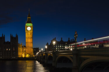 Vereinigtes Königreich, London, Blick auf das House of Parliament nahe der Themse - EL000376