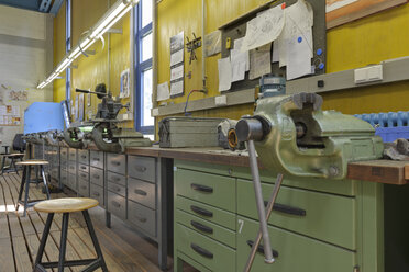 Germany, Baden-Wurttemberg, Water treatment plant, view of empty workshop - LA000228