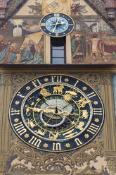 Deutschland, Baden Württemberg, Ulm, Uhr des historischen Rathauses - HAF000178