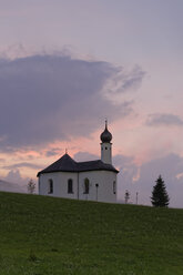 Österreich, Tirol, Schwaz, Blick auf die St. Annes-Kapelle in Achenkirch - GFF000202