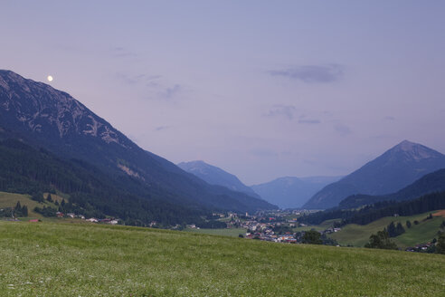 Österreich, Tirol, Schwaz, Blick auf Achenkirch - GFF000204