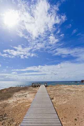 Portugal, Lagos, Strandpromenade bei Carrapateira, lizenzfreies Stockfoto