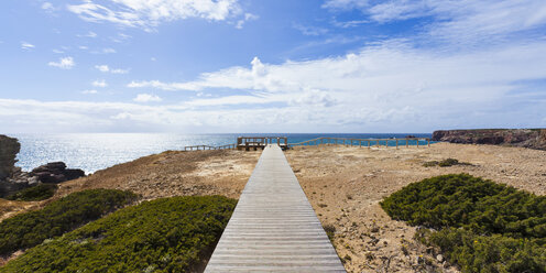 Portugal, Lagos, Strandpromenade bei Carrapateira - WDF001849