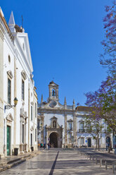Portugal, Faro, Blick auf das Gebäude Arco da Vila - WDF001833
