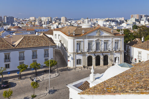 Portugal, Faro, Blick auf den Largo da Se - WDF001825