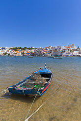 Portugal, Fischerboot bei Portimao - WDF001815