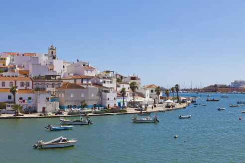 Portugal, Fischerboote in der Nähe von Portimao - WDF001813