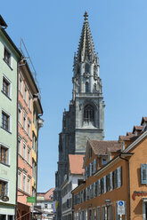 Deutschland, Baden Württemberg, Konstanz, Blick auf den Münsterturm - ELF000353