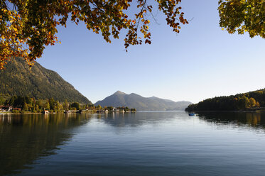 Germany, Bavaria, View of Lake Walchensee and Jochberg mountain in background - LHF000277