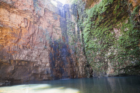 Westaustralien, Blick auf den Emma Gorge Wasserfall - MBE000662