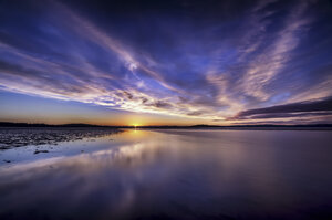 Schottland, Edinburgh, Blick auf den Strand bei Sonnenuntergang - SMAF000175