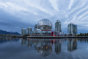 Kanada, Britisch-Kolumbien, Vancouver, Telus Worl of Science in False Creek - FOF005157