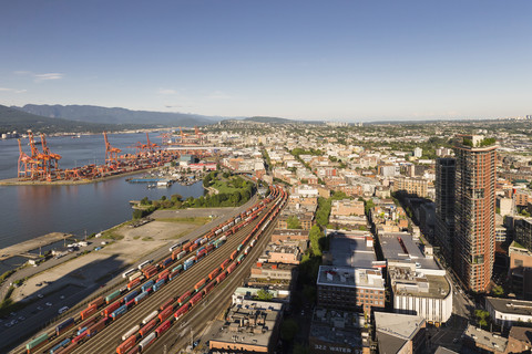 Kanada, British Columbia, Vancouver, Frachtcontainer im Hafen von Vancouver, lizenzfreies Stockfoto