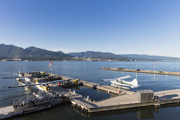 Canada, British Columbia, Vancouver, Floatplanes at harbour - FO005192