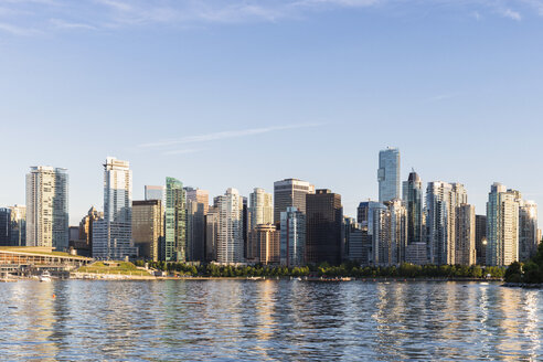 Kanada, Britisch-Kolumbien, Vancouver, Skyline - FOF005200