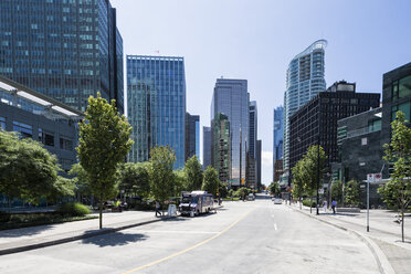 Canada, British Columbia, Vancouver, Empty street - FO005230