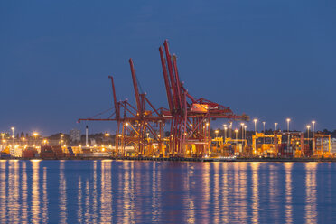 Canada, Port of Vancouver at night - FOF005184