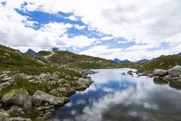 Italien, Südtirol, Panoramablick auf Pftischer Joch und See - STSF000112